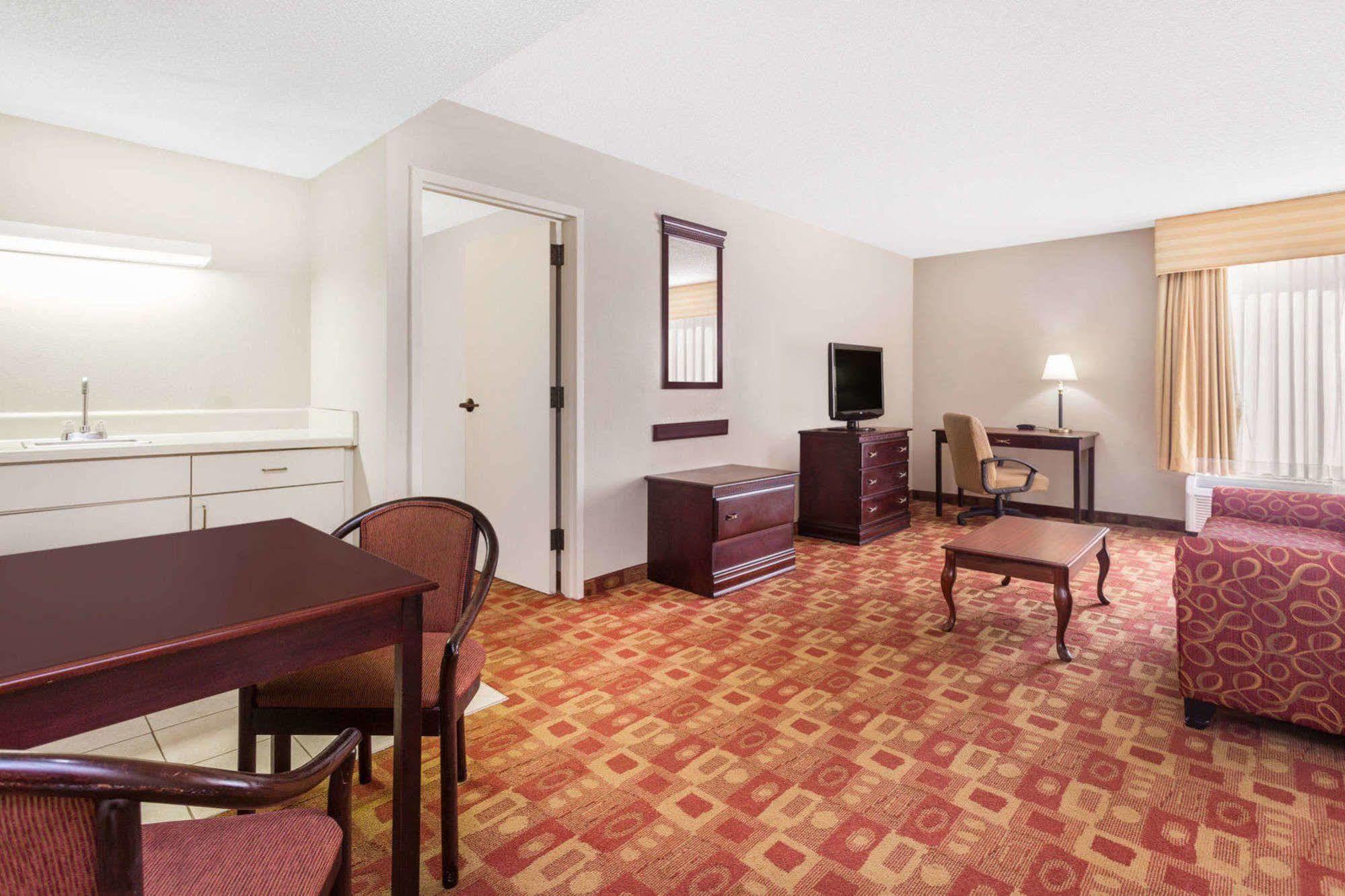 Rome Inn And Suites Eksteriør billede